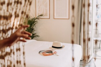 loutraki agioi theodoroi