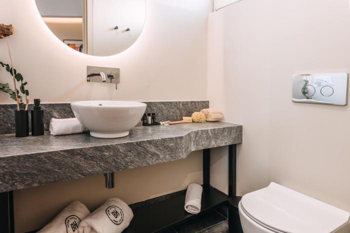 loutraki agioi theodoroi