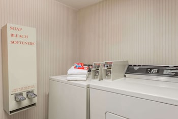 days inn by wyndham yadkinville