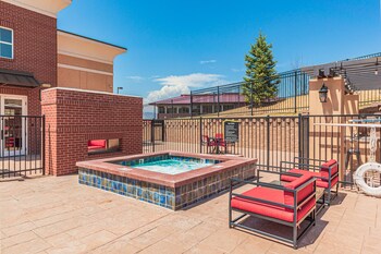 modern mountain view very clean