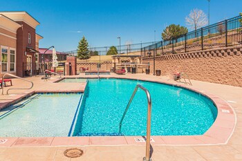 modern mountain view very clean