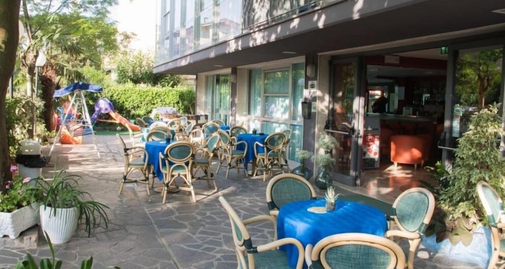 hotel mirage bellaria
