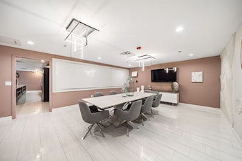 wanderstay boutique hotel