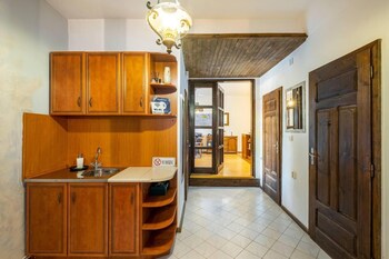 lovely 5 bed authentic house in the arbanasi