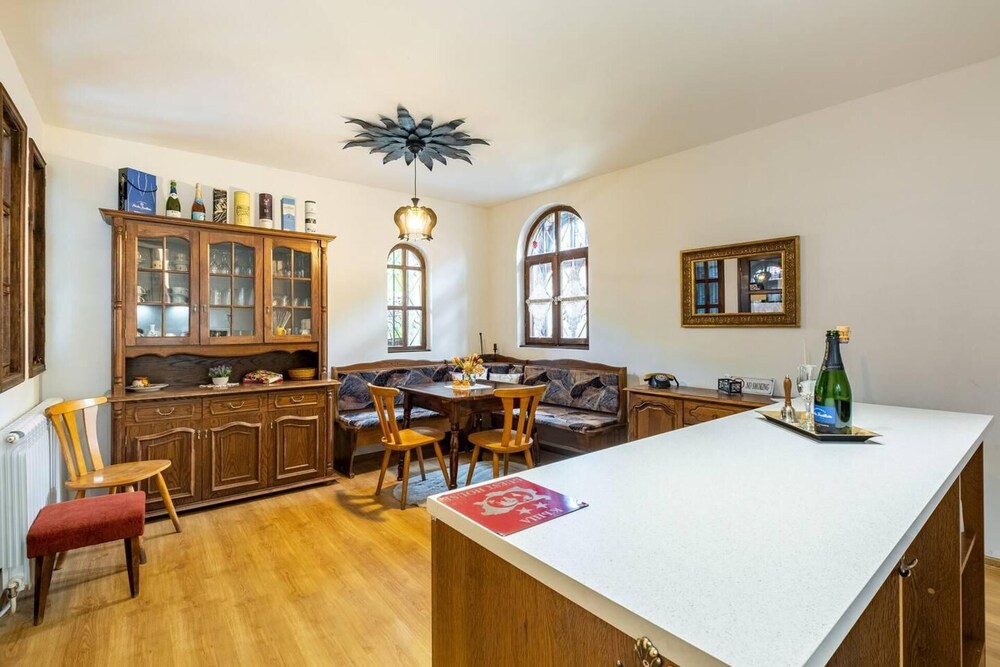 lovely 5 bed authentic house in the arbanasi