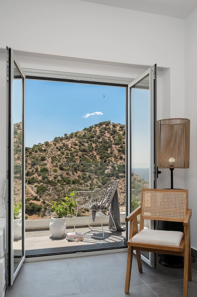 stella luxury apartments
