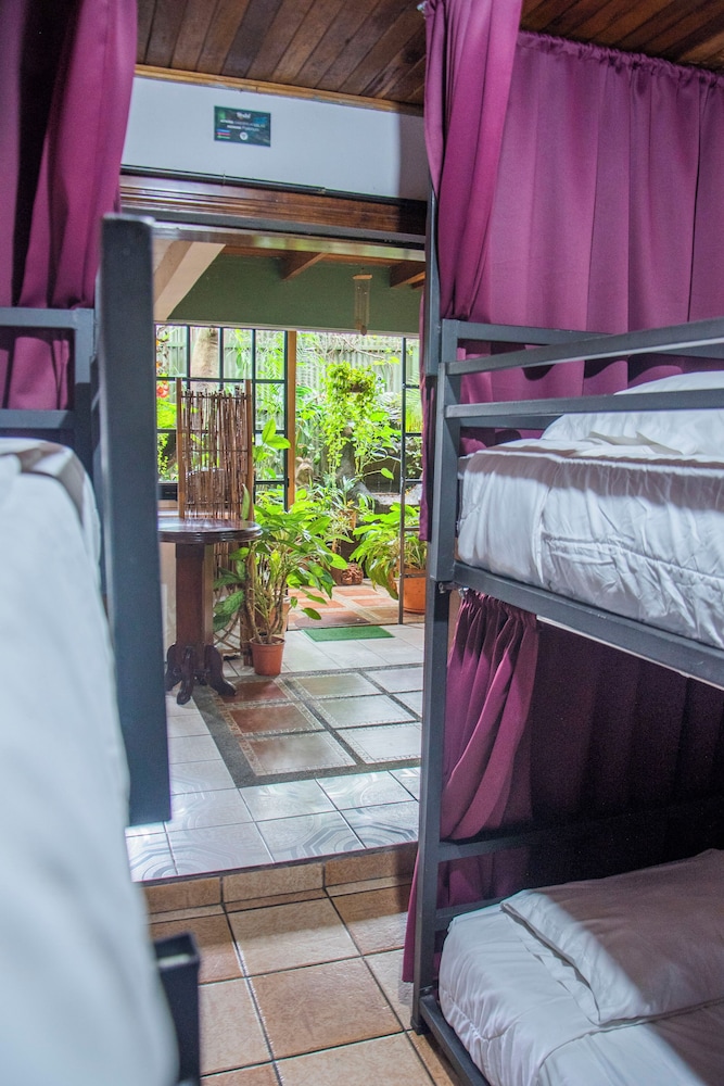 gardens house airport juan santamara a alajuela