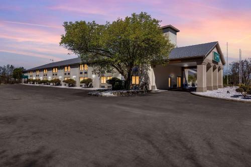 quality inn austintown youngstown west
