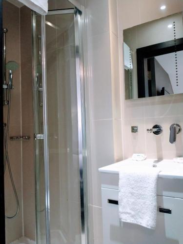 edward hotel paddington