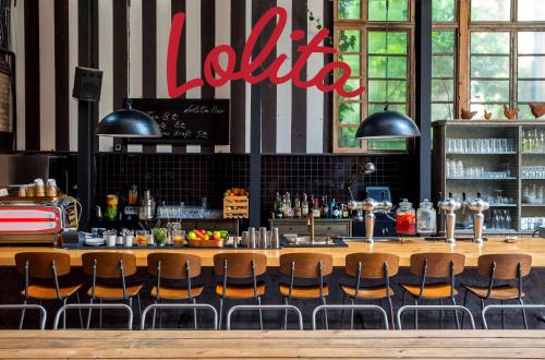 blueberry nights hotel