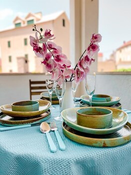 central apartment bol