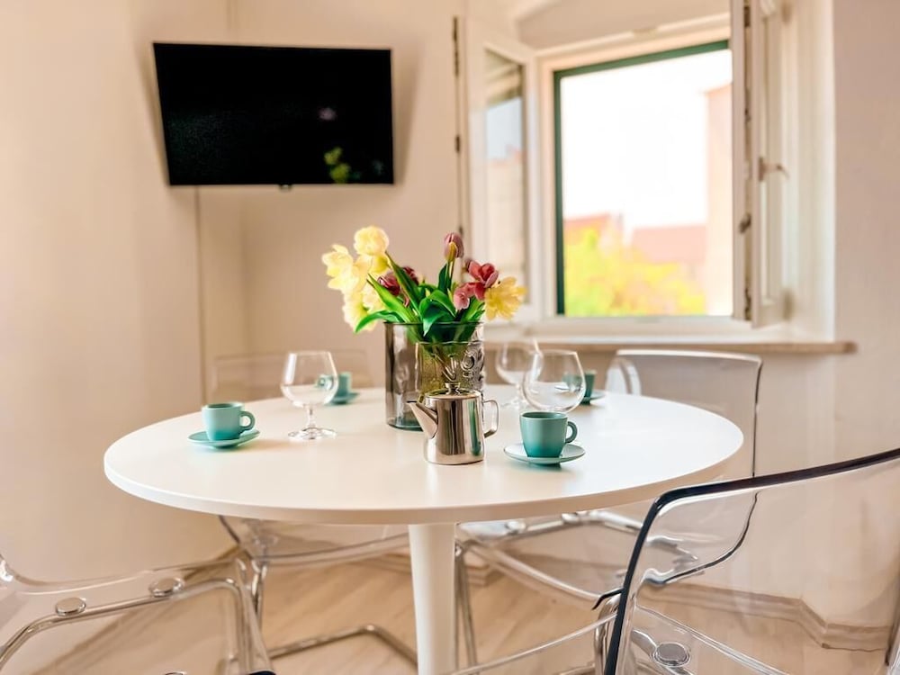 central apartment bol
