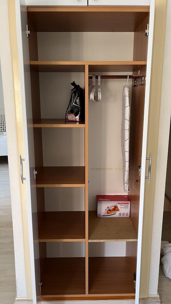 central apartment bol