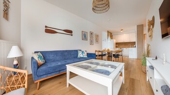 sun and snow lets sea baltic park