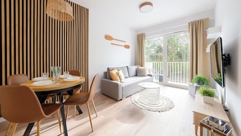 sun and snow lets sea baltic park