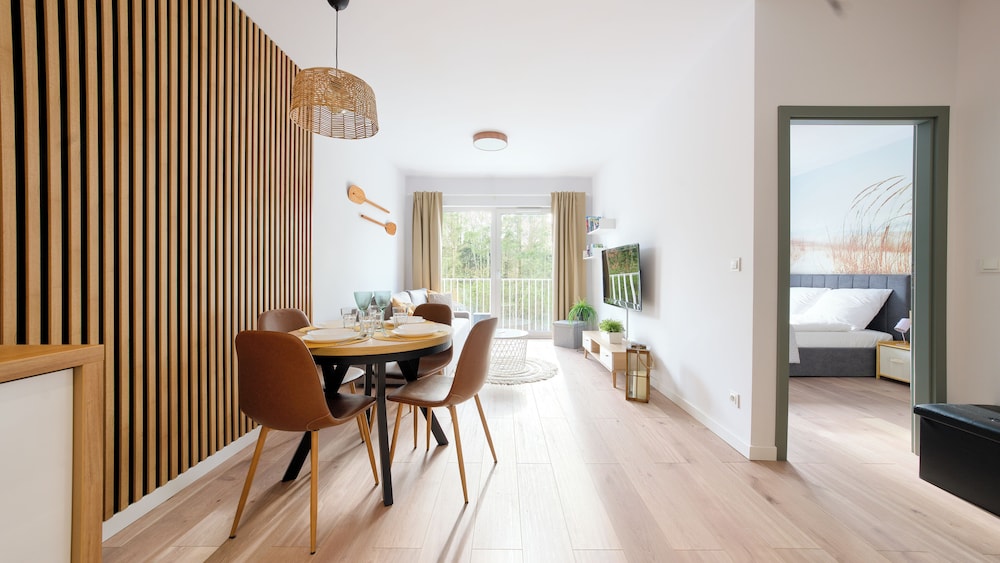 sun and snow lets sea baltic park