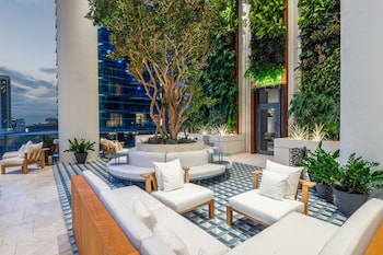 suites at sls lux brickell managed by ce