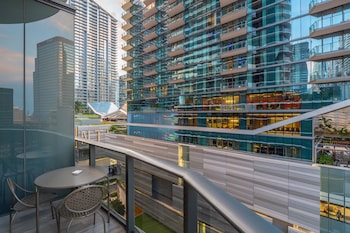 suites at sls lux brickell managed by ce