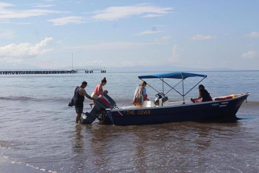 hotel aldea pura vida