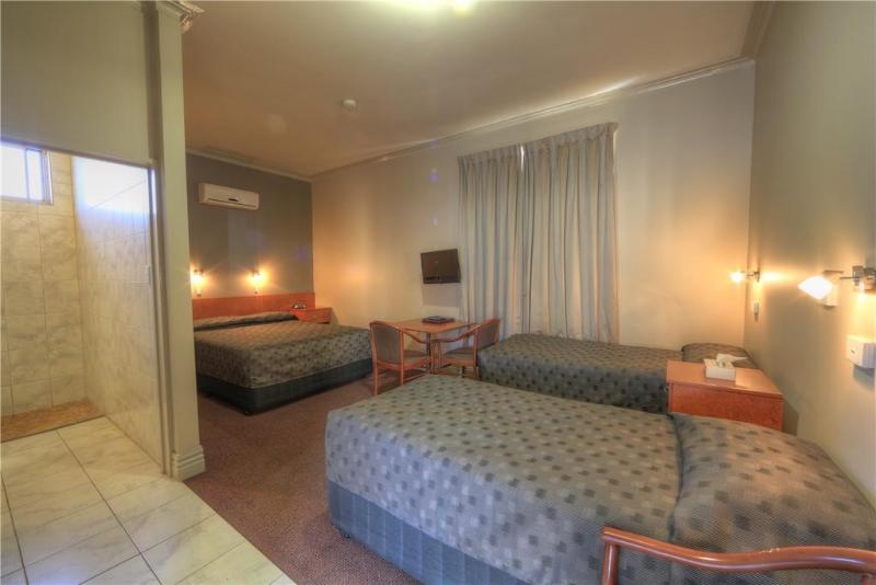 Silver Haven Motor Inn,Gunnedah>>Broken Hill,4 star