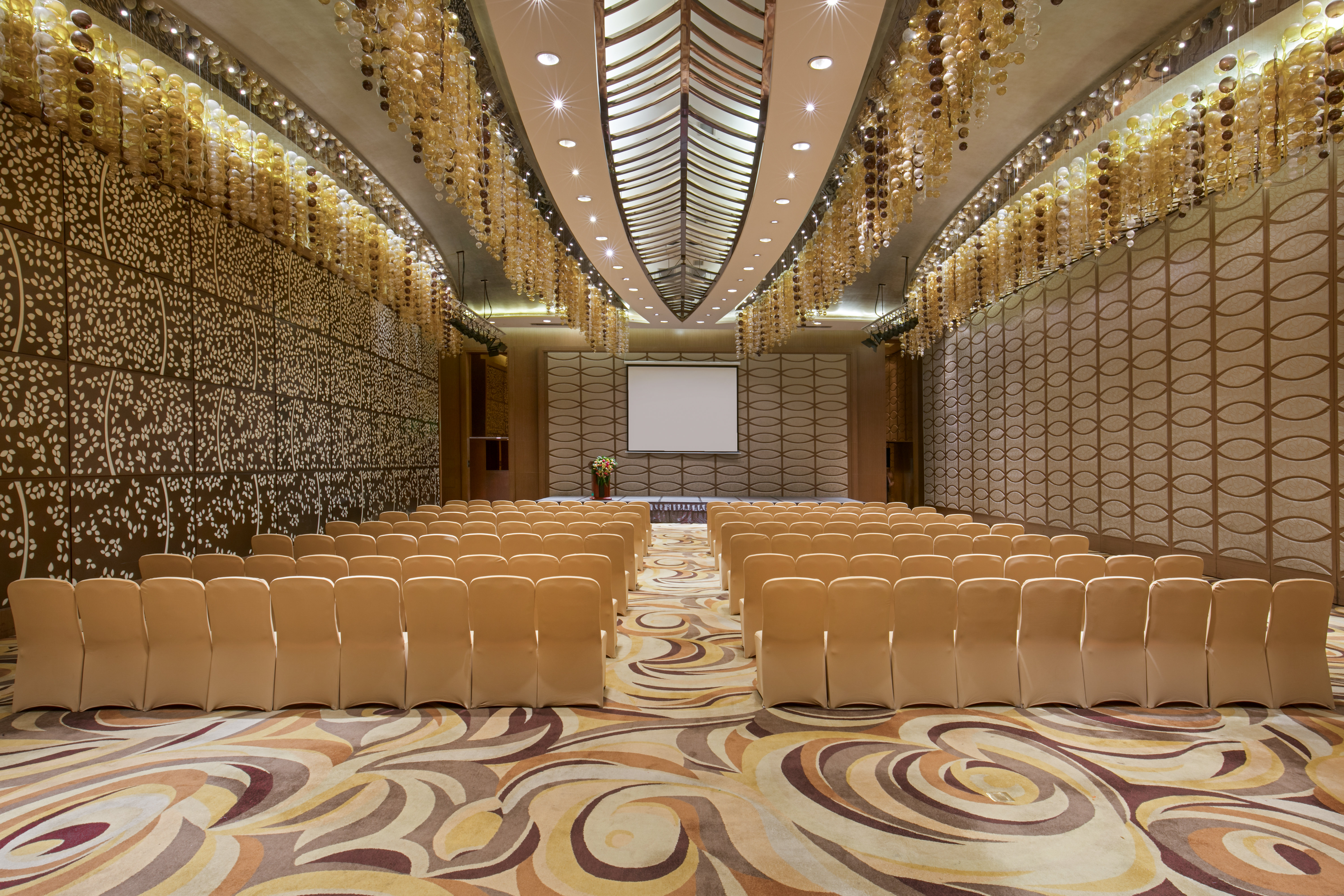 crowne plaza zhongshan wing on city by ihg