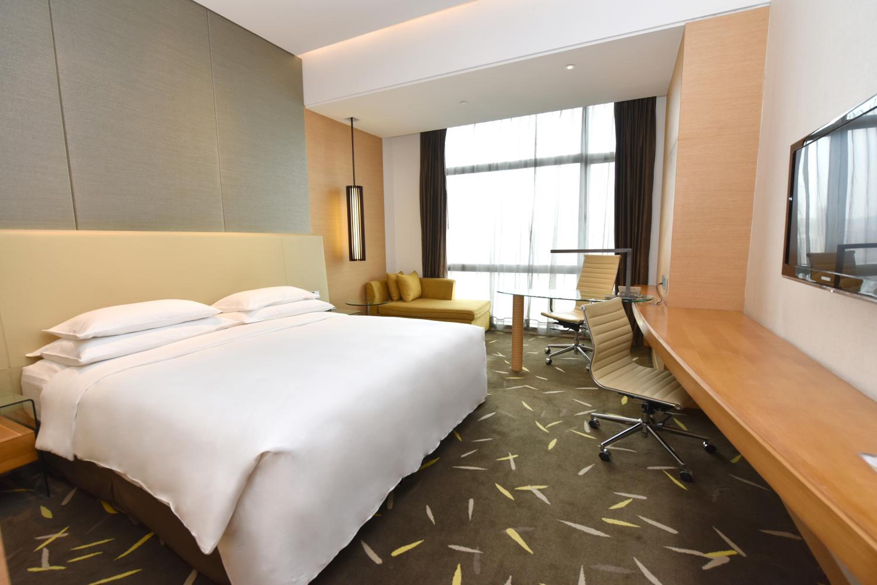 crowne plaza zhongshan wing on city by ihg