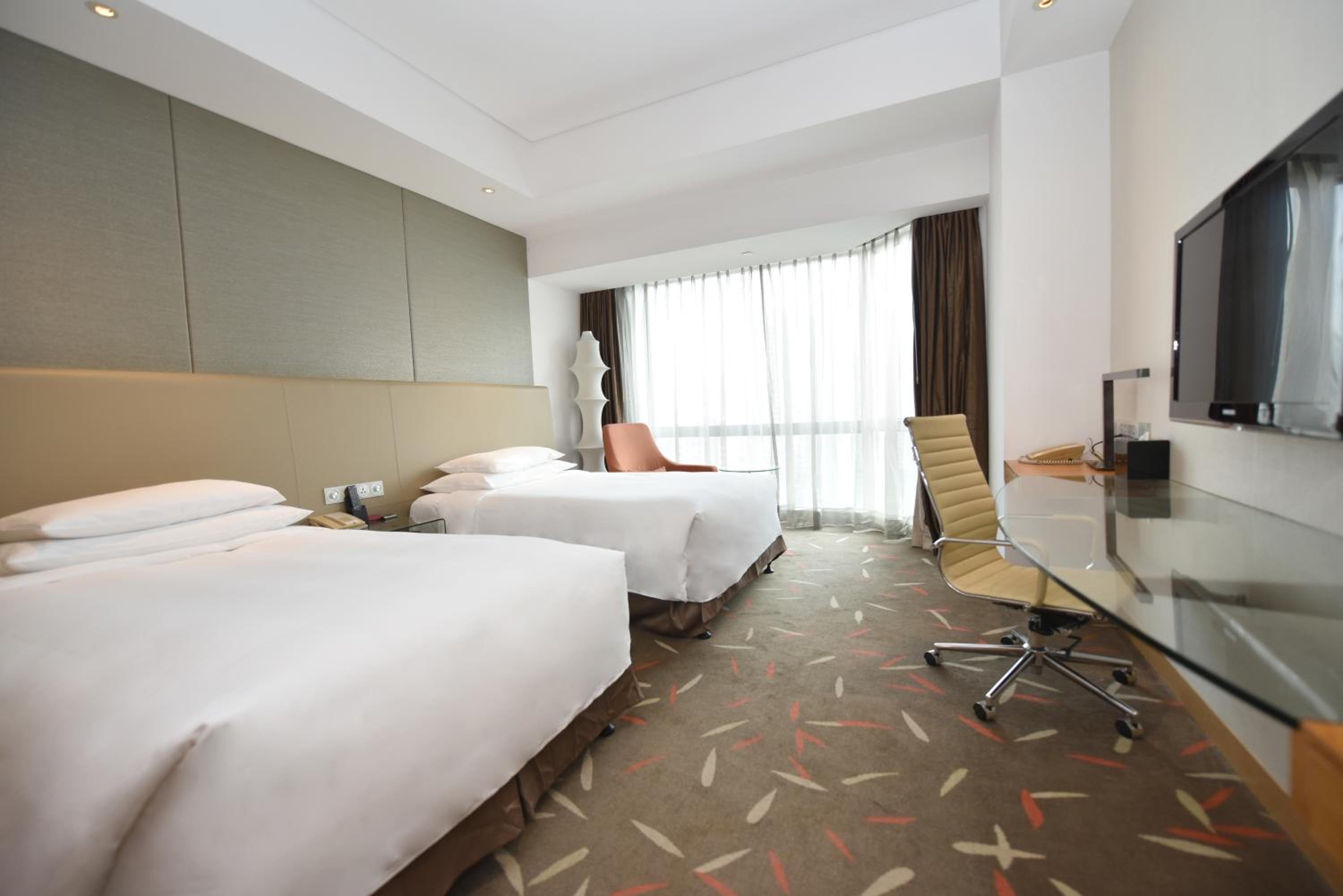 crowne plaza zhongshan wing on city by ihg