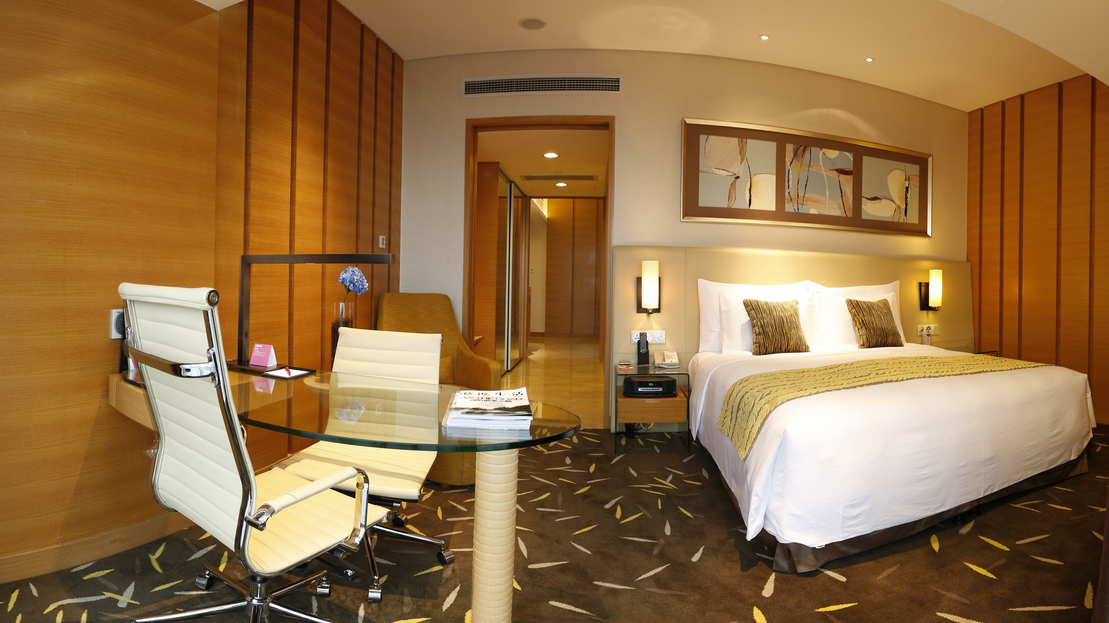 crowne plaza zhongshan wing on city by ihg