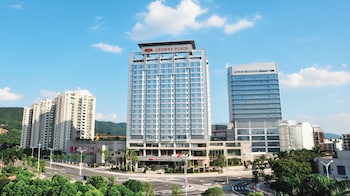 crowne plaza zhongshan wing on city by ihg