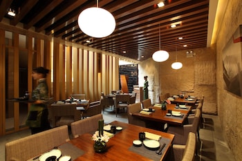 crowne plaza zhongshan wing on city by ihg