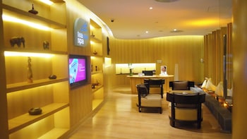 crowne plaza zhongshan wing on city by ihg