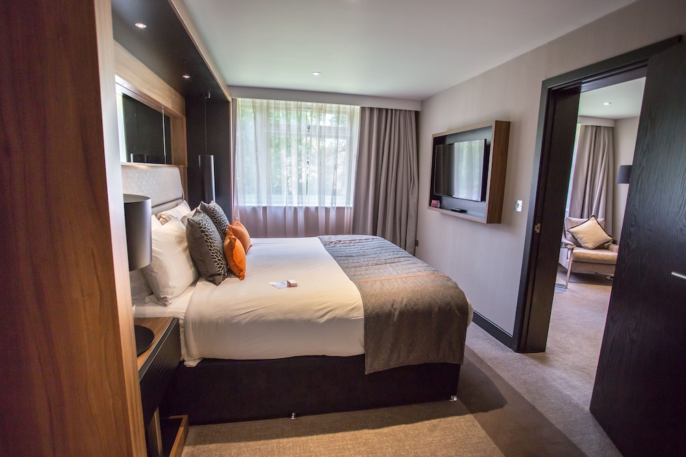 crowne plaza gerrards cross by ihg