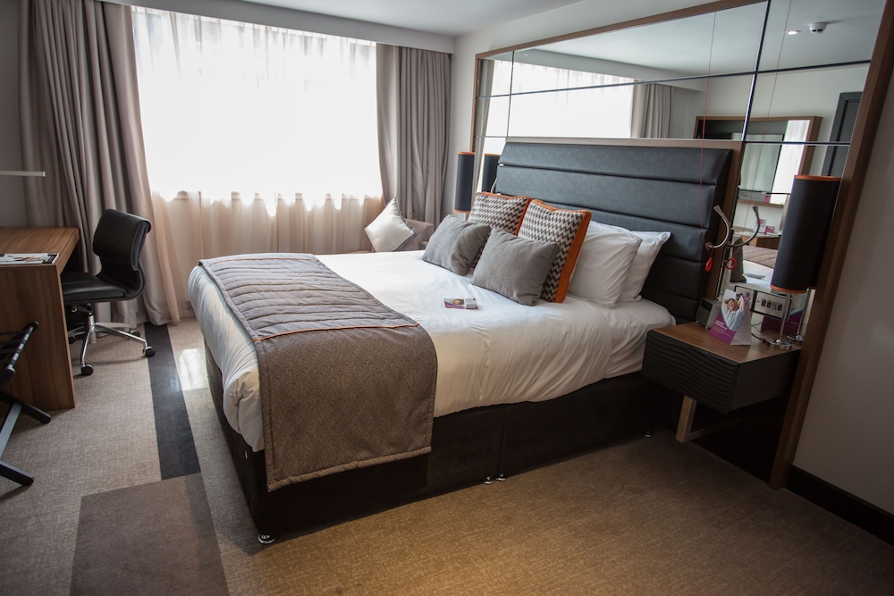crowne plaza gerrards cross by ihg