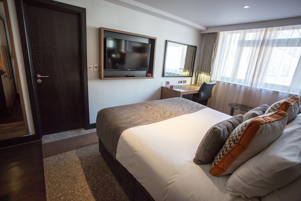 crowne plaza gerrards cross by ihg