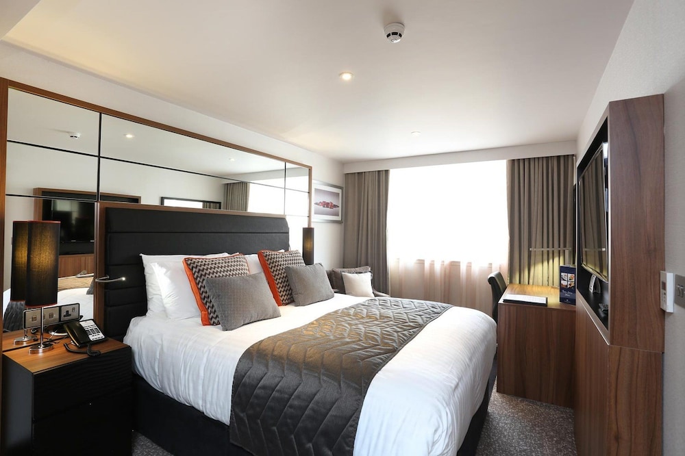 crowne plaza gerrards cross by ihg