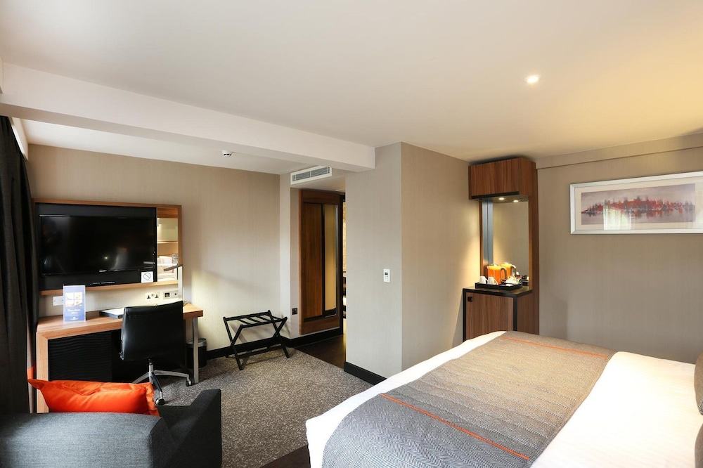 crowne plaza gerrards cross by ihg