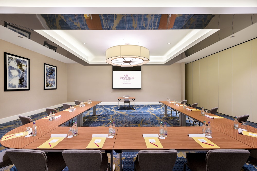 crowne plaza gerrards cross by ihg