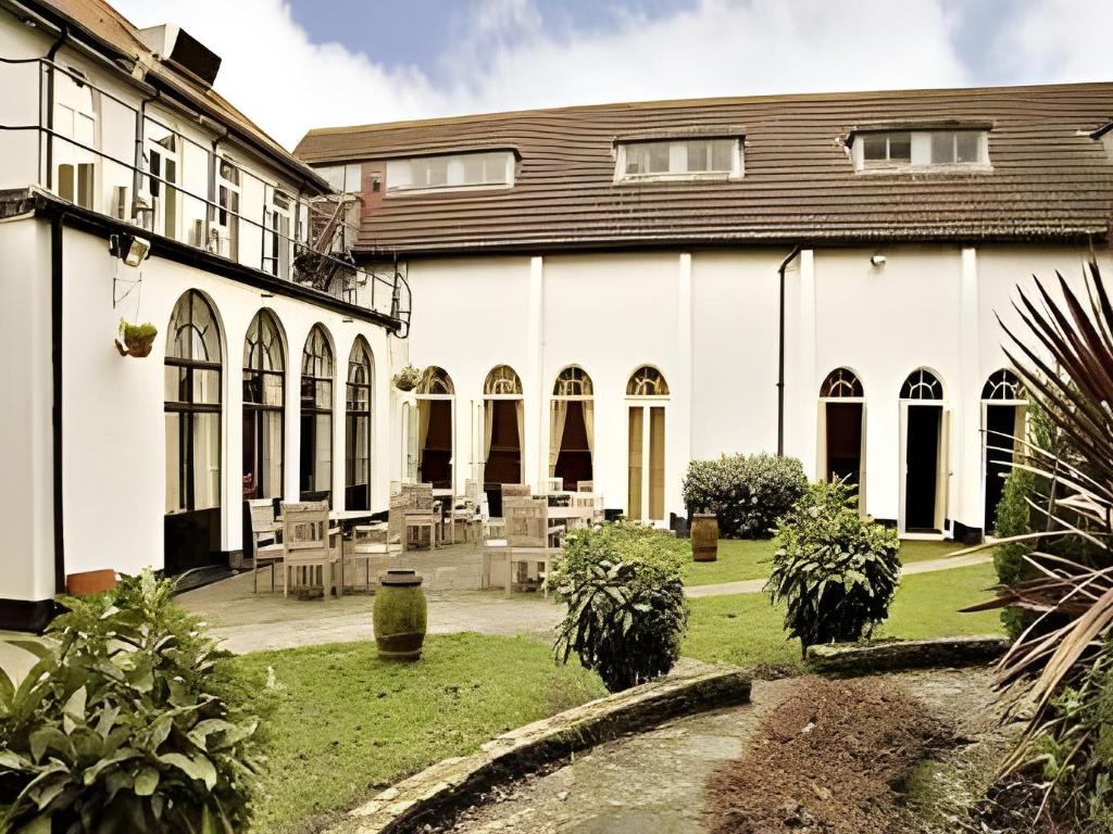 crowne plaza gerrards cross by ihg