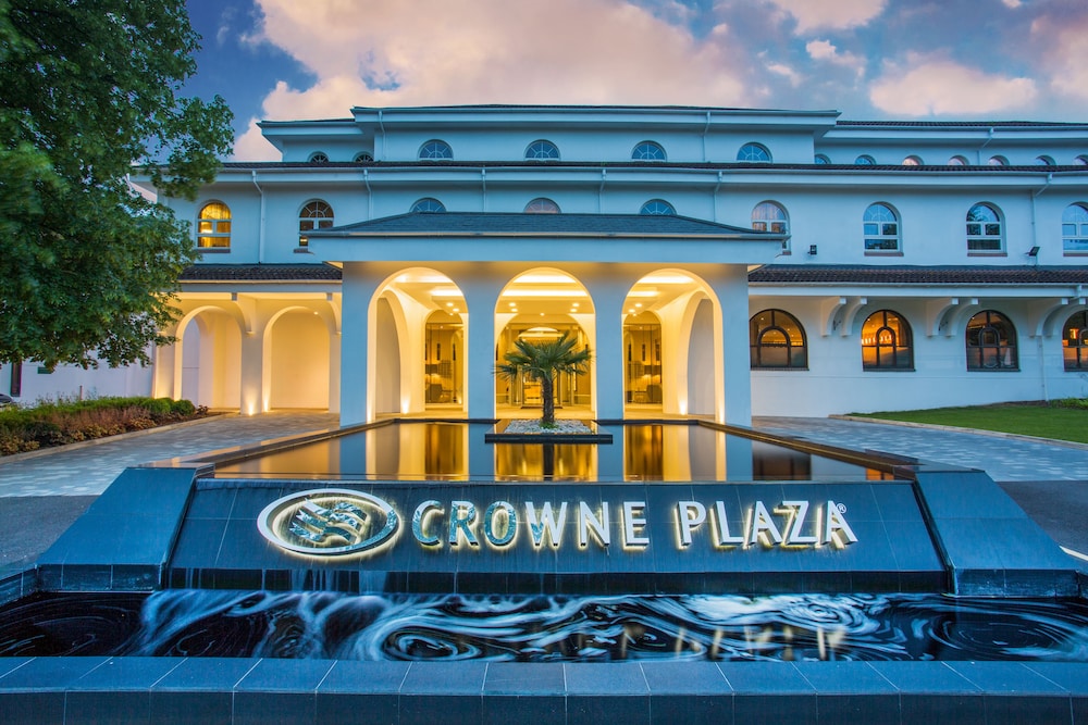 crowne plaza gerrards cross by ihg