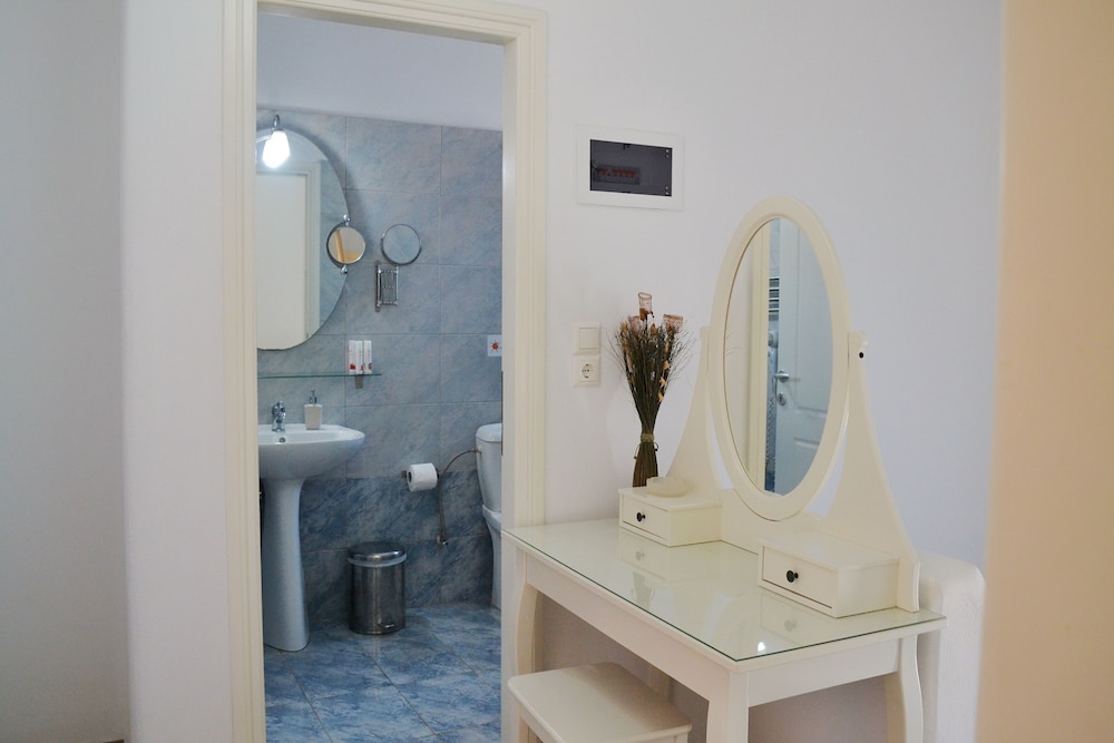 mer bleu luxury apartments