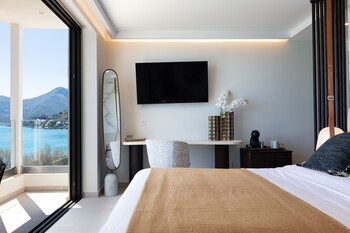 naiades boutique hotel adults only