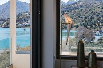 naiades boutique hotel adults only