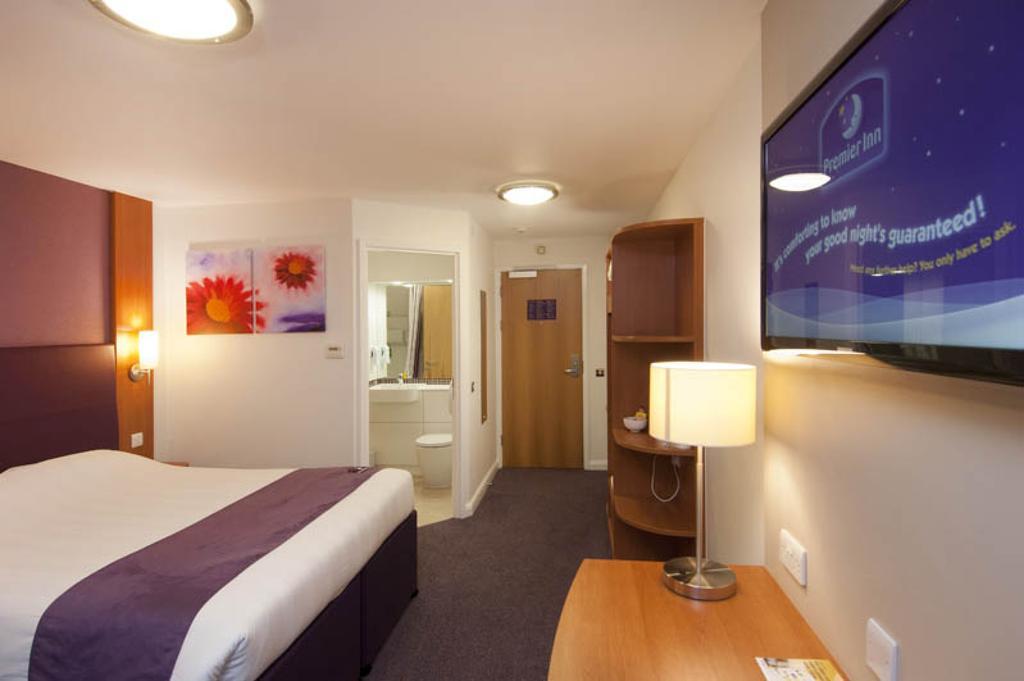 premier inn glasgow cc south