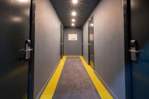 hotel du centre un hotel ammi