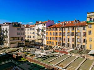 hotel du centre un hotel ammi