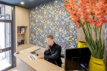 hotel du centre un hotel ammi