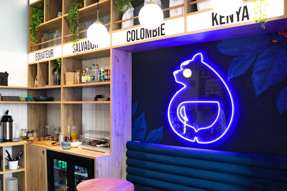 hotel du centre un hotel ammi