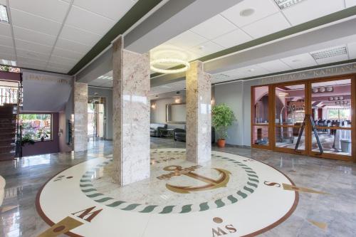 hotel roberts port