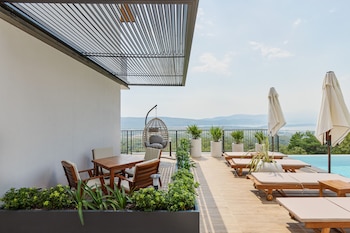 bayview hills luxury residences