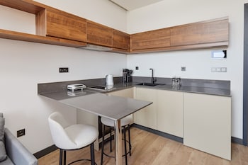 bayview hills luxury residences